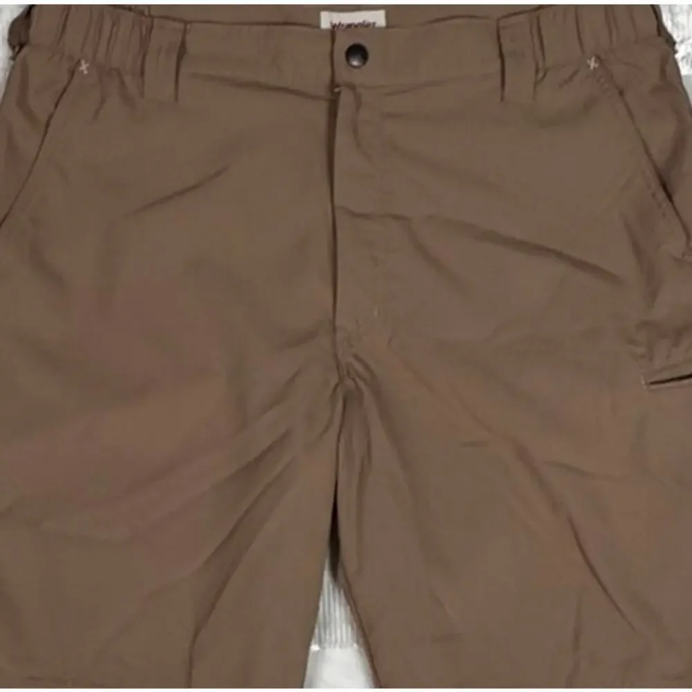 Wrangler Mens Size 38 Khaki Shorts 100% Polyester